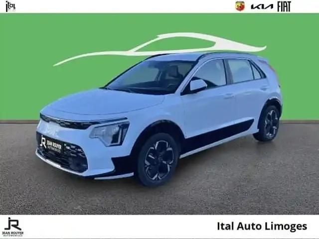 Blanc Occasion 2023 Kia Niro Active SUV | 24 490 € - Image 1/4