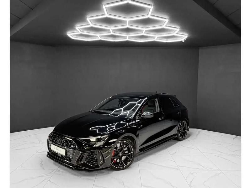 Noir Utilisé 2022 Audi RS3 Sportback Sport Citadine | 53 990 € (Super prix) - Image 1/4