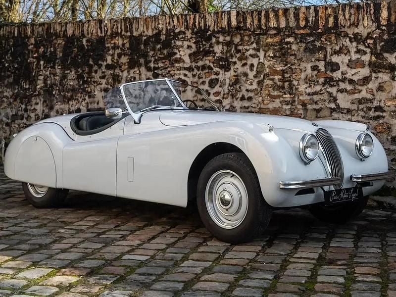 Gris Occasion 1954 Jaguar XK Cabriolet | 119 900 € - Image 1/4