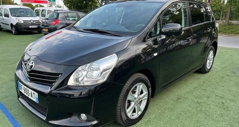 Utilisé 2010 Toyota Verso Monospace | 8 990 € - Image 1/4