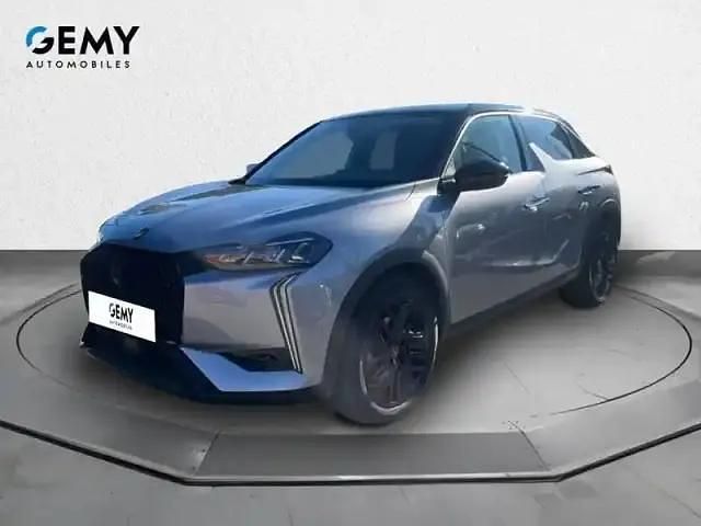 Gris artense (métallisée) Utilisé 2023 DS Automobiles DS3 Crossback E-Tense SUV | 23 390 € (Prix juste) - Image 1/4