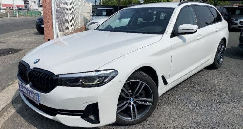 Utilisé 2023 BMW 520 Comfort Edition Break | 27 990 € - Image 1/4