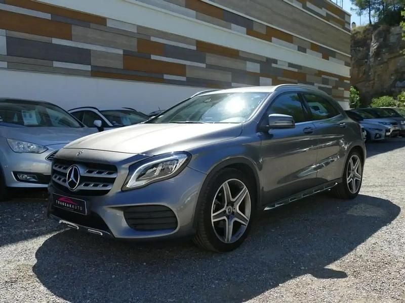 Gris Utilisé 2019 Mercedes GLA180 SUV | 21 990 € (Super prix) - Image 1/4