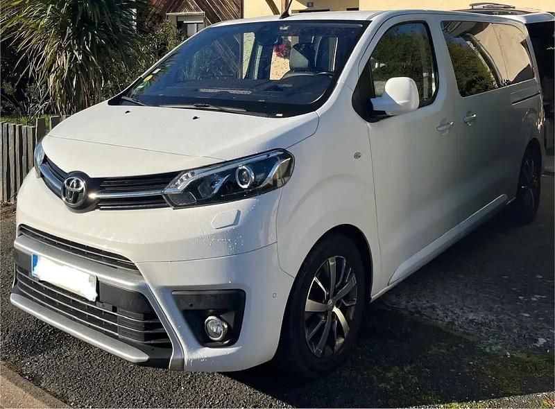 Blanc Occasion 2018 Toyota Proace Verso Lounge Break | 25 000 € (Prix juste) - Image 1/4