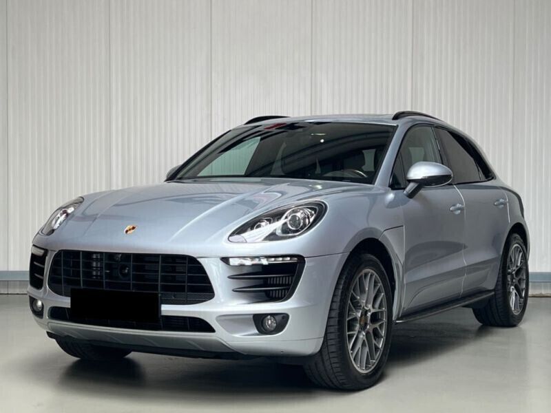 Gris Utilisé 2015 Porsche Macan SUV | 52 990 € (Prix cher) - Image 1/4