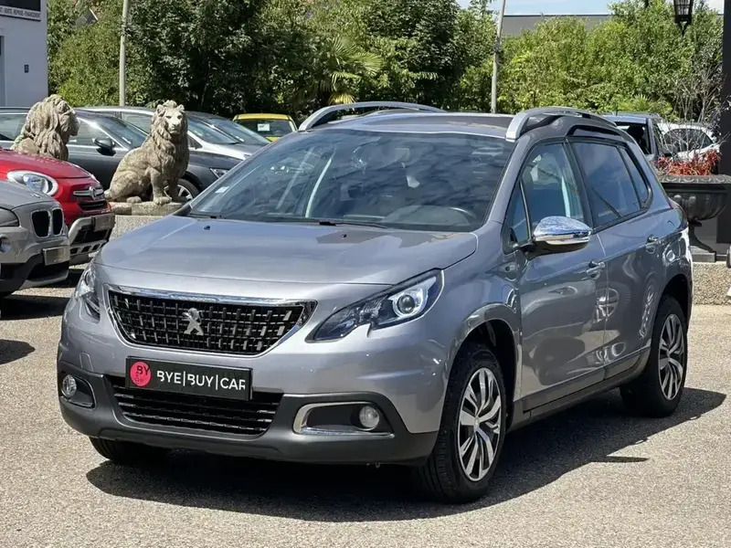 Gris Utilisé 2017 Peugeot 2008 Style SUV | 10 490 € (Prix assez cher) - Image 1/4