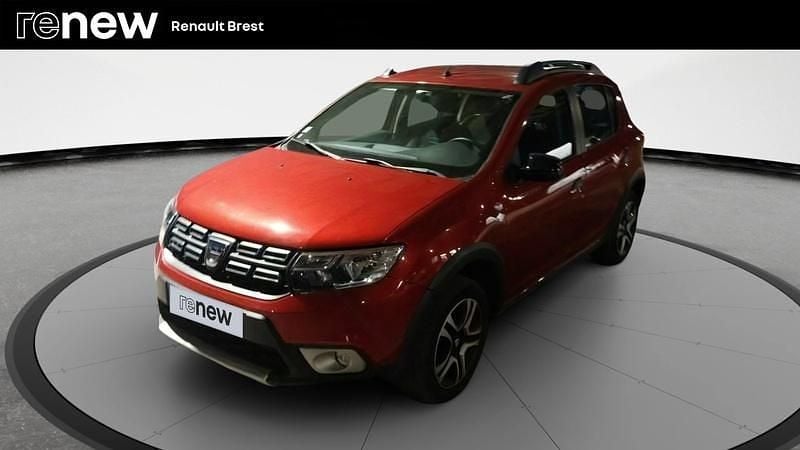 Rouge Utilisé 2020 Dacia Sandero Citadine | 12 990 € (Prix juste) - Image 1/4