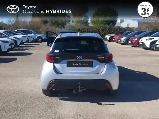 Occasion Toyota Yaris Hybrid Design 92 ch (67 kW) 2021 Gris aluminium (m) Berline