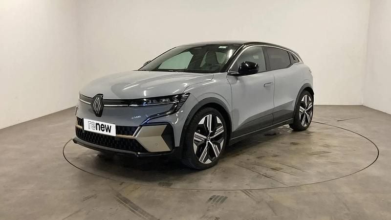 Gris Utilisé 2022 Renault Mégane Iconic Berline | 25 599 € (Prix juste) - Image 1/4