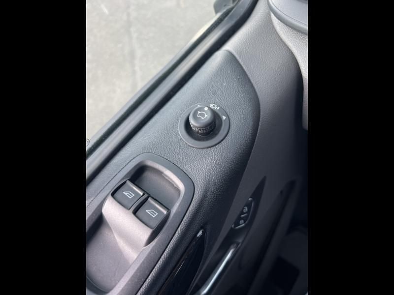 Image 4/4