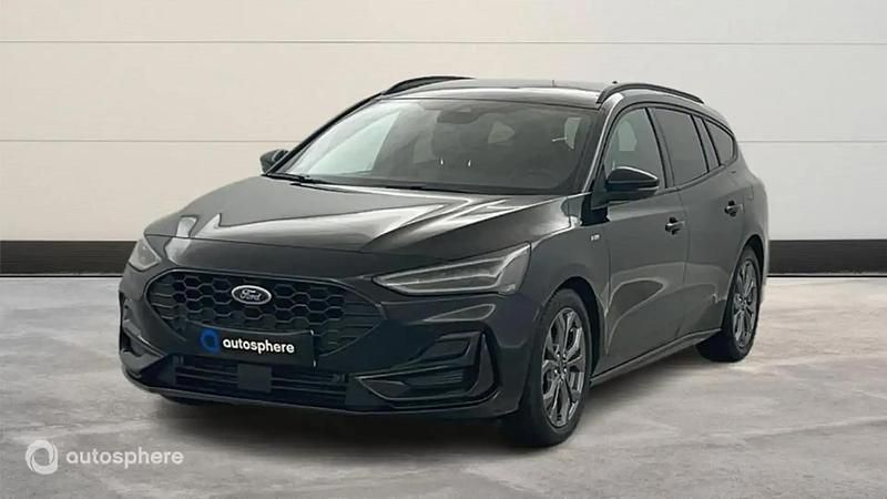 Utilisé 2023 Ford Focus ST-Line Berline | 23 990 € - Image 1/4