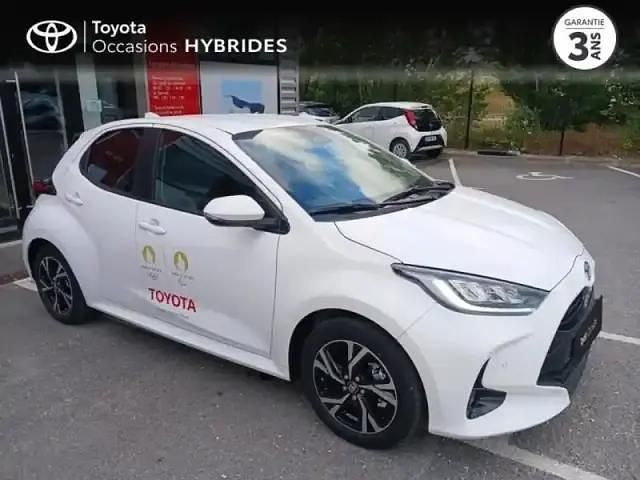Occasion Toyota Yaris Hybrid Design 92 ch (67 kW) 2025 Blanc Berline