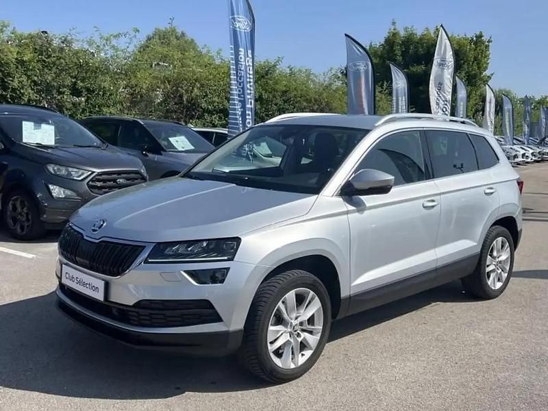 Gris Utilisé 2021 Skoda Karoq Style SUV | 18 999 € (Prix juste) - Image 1/4