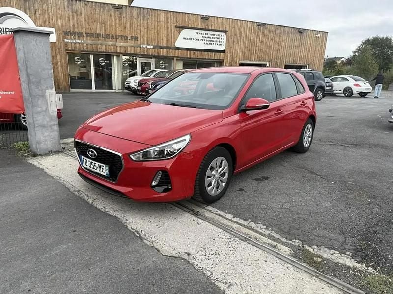Rouge Utilisé 2017 Hyundai i30 Berline | 9 990 € (Bon prix) - Image 1/4