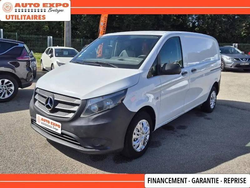 Blanc Utilisé 2016 Mercedes Vito Monospace | 15 890 € - Image 1/4