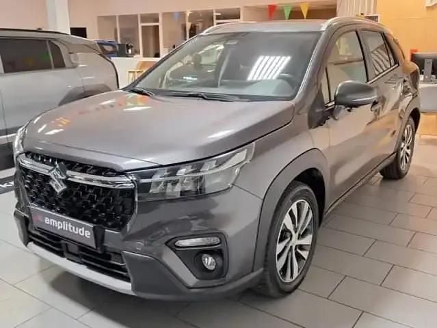 Prem titan dark gray métallisé Utilisé 2022 Suzuki SX4 S-Cross Style SUV | 17 389 € (Super prix) - Image 1/4