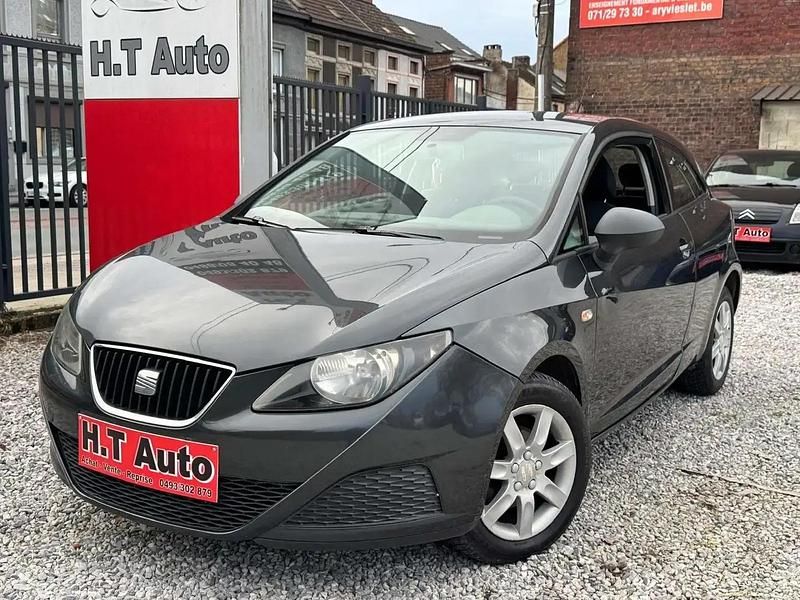 Noir Utilisé 2011 Seat Ibiza Berline | 2 999 € (Prix juste) - Image 1/4