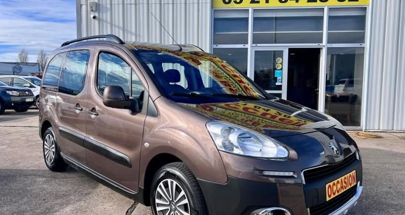 Utilisé 2014 Peugeot Partner Outdoor Van | 7 900 € - Image 1/4