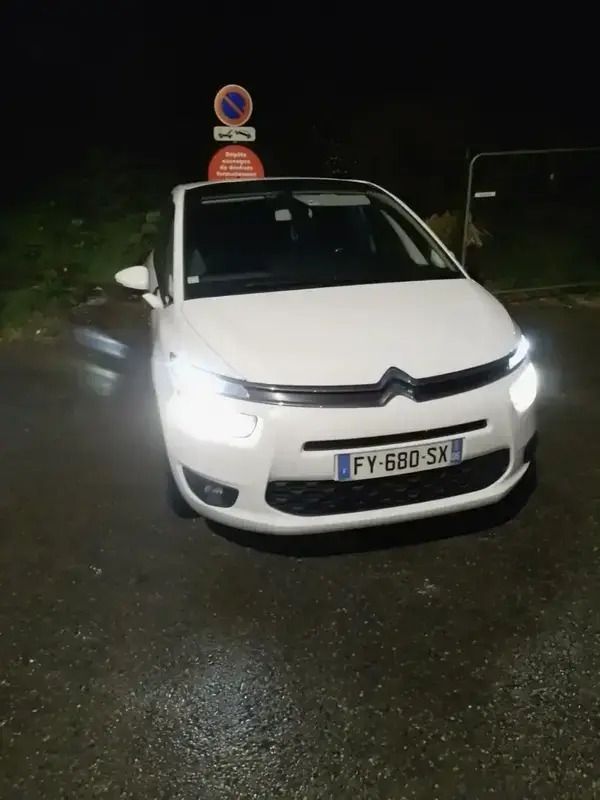 Utilisé 2015 Citroën C4 Picasso Comfort Monospace | 9 200 € (Prix juste) - Image 1/4