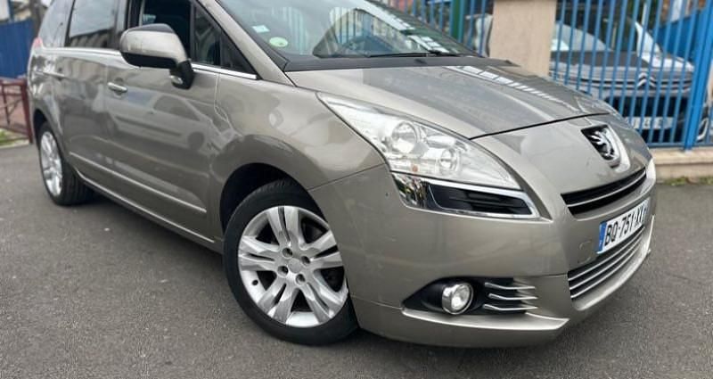 Utilisé 2011 Peugeot 5008 Monospace | 5 990 € - Image 1/4