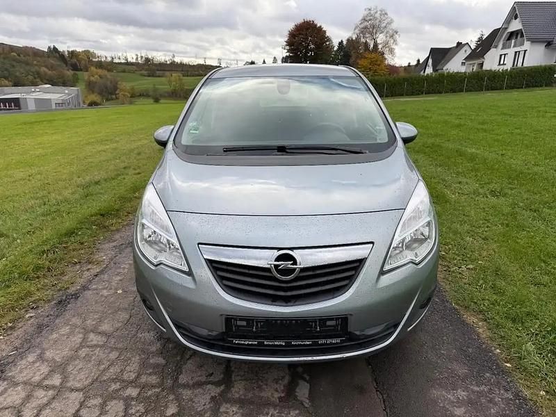 Argent Occasion 2013 Opel Meriva Cosmo Monospace | 2 300 € - Image 1/4