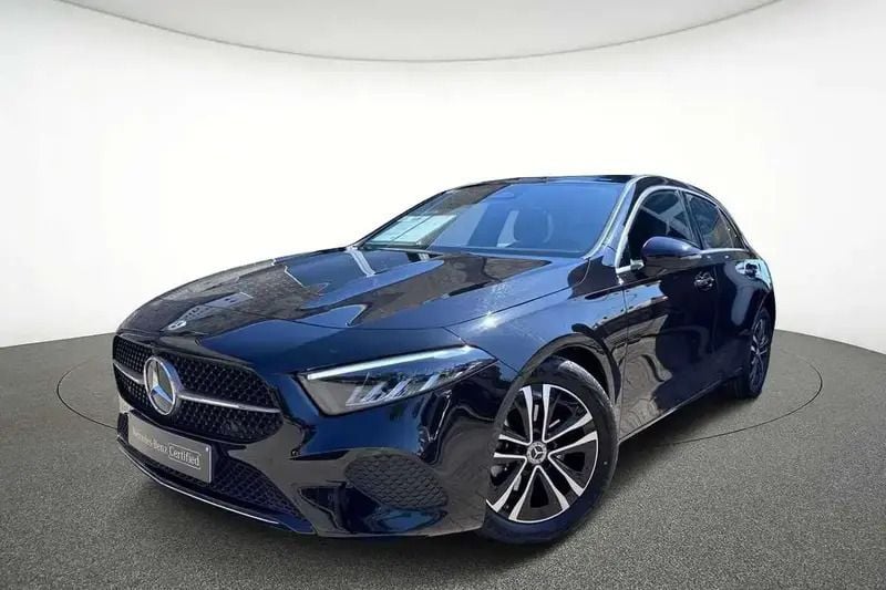 Noir Utilisé 2024 Mercedes A180 Business Citadine | 29 990 € (Bon prix) - Image 1/4