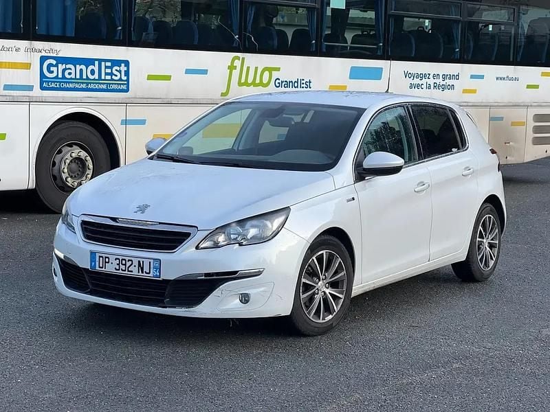 Occasion 2015 Peugeot 308 Style Berline | 3 990 € (Super prix) - Image 1/4
