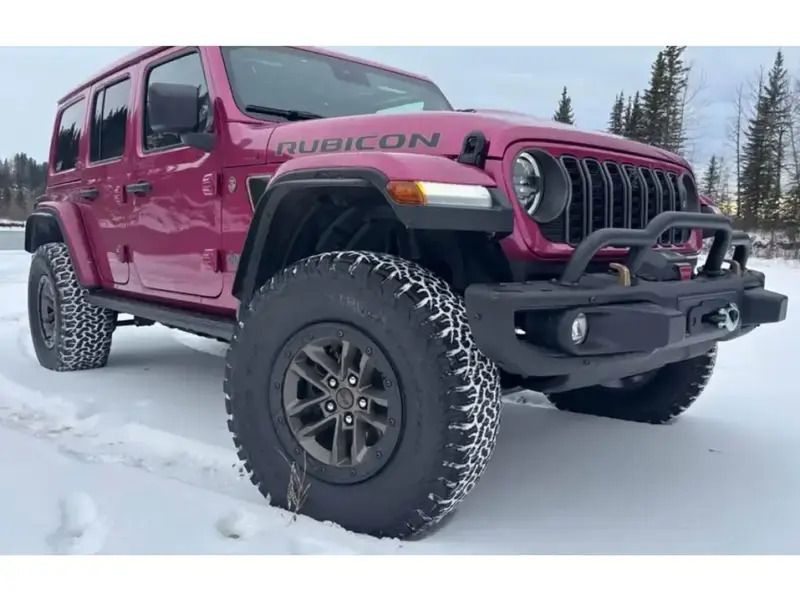 Rouge Nouvelle 2025 Jeep Wrangler Rubicon SUV | 149 900 € - Image 1/4