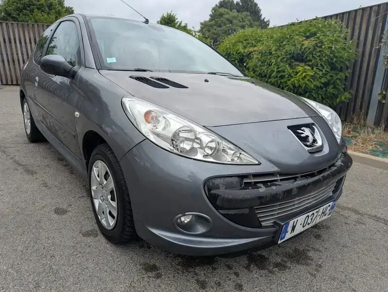 Utilisé 2011 Peugeot 206+ Active Citadine | 6 480 € (Prix cher) - Image 1/4