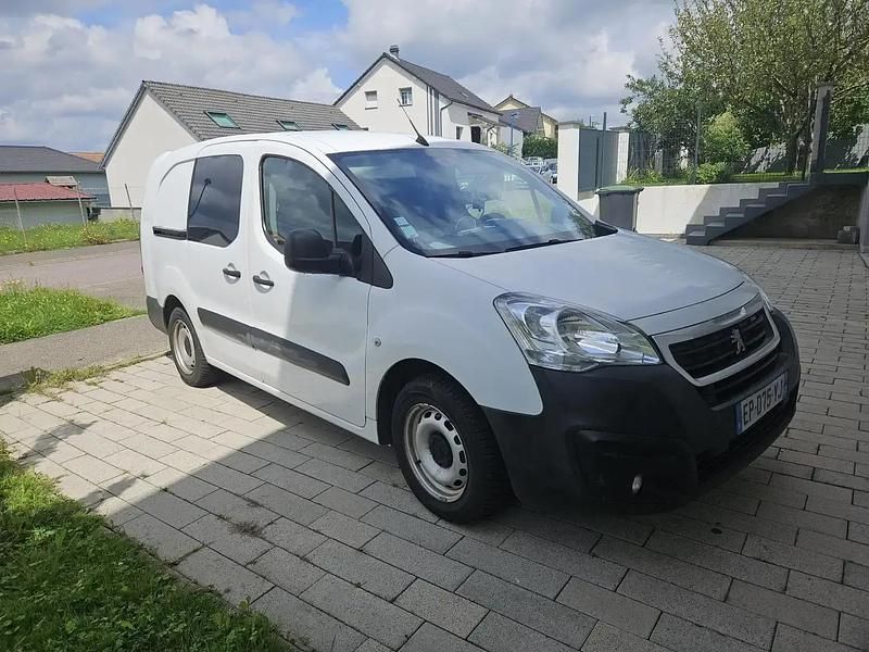 Occasion 2017 Peugeot Partner Tepee Style Monospace | 6 200 € (Prix juste) - Image 1/4