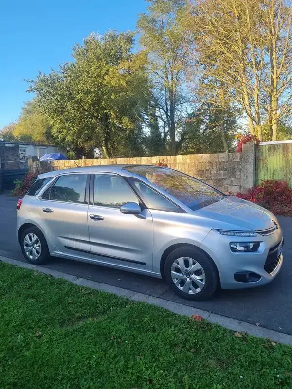 Utilisé 2013 Citroën C4 Picasso Exclusive Monospace | 9 500 € (Prix juste) - Image 1/4