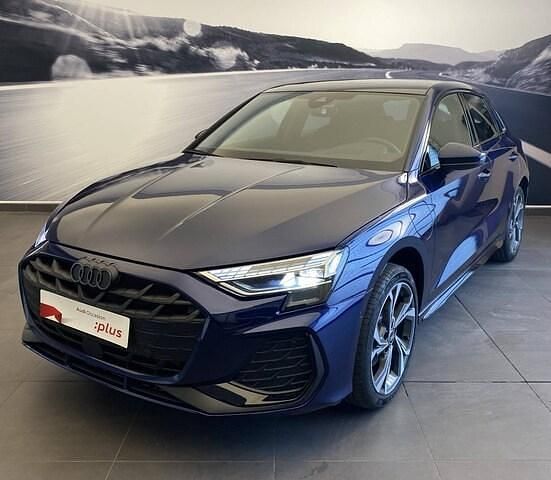 Bleu navarre métallisé Utilisé 2025 Audi A3 Sportback e-tron S-Line Citadine | 49 651 € - Image 1/4