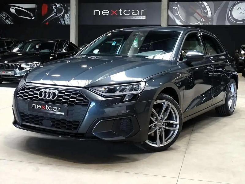Gris Utilisé 2021 Audi A3 Sportback Berline | 19 290 € (Prix juste) - Image 1/4