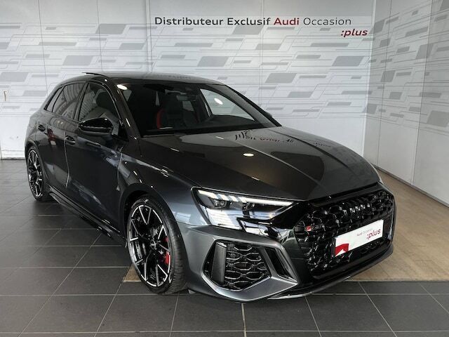 Gris daytona nacré Utilisé 2023 Audi RS3 Sportback Design Citadine | 77 900 € (Super prix) - Image 1/4