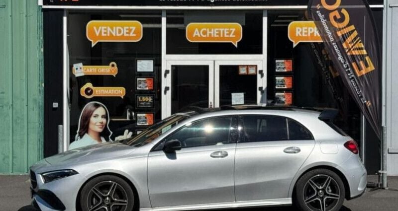 Gris Utilisé 2023 Mercedes A180 AMG line Berline | 27 490 € (Super prix) - Image 1/4