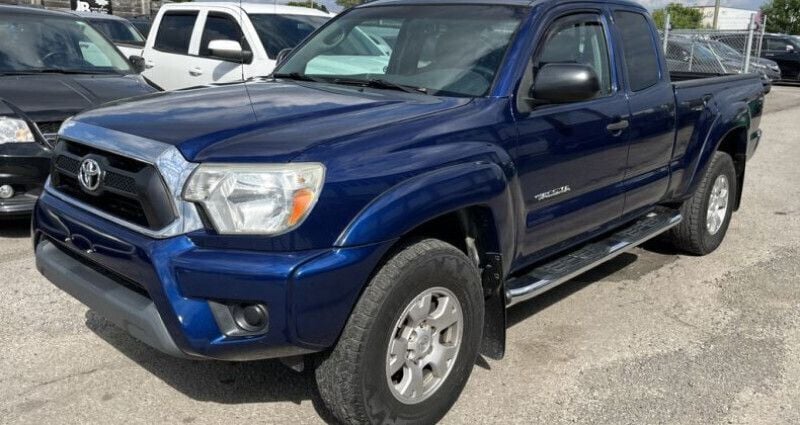 Utilisé 2015 Toyota Tacoma SR5 Pick-up | 33 848 € (Prix juste) - Image 1/4