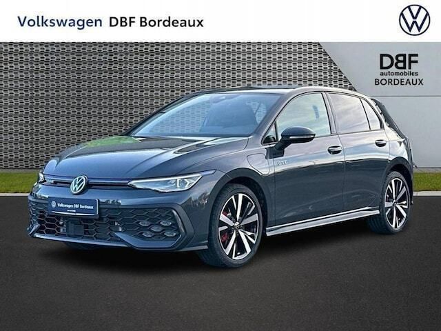 Gris Utilisé 2024 VW Golf VIII GTE Berline | 41 900 € - Image 1/4