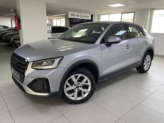 Argent fleuret métallisé Utilisé 2023 Audi Q2 Design SUV | 27 490 € - Image 1/4