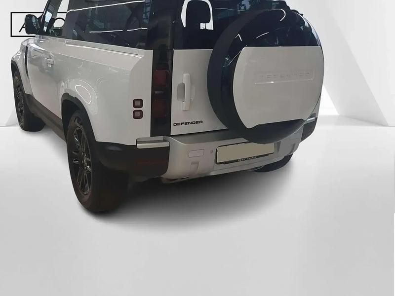 Image 2/4