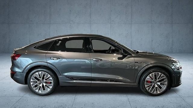 Occasion Audi Q8 Sportback e-tron S-Line 300 kW (408 ch) 2024 Gris daytona nacré SUV