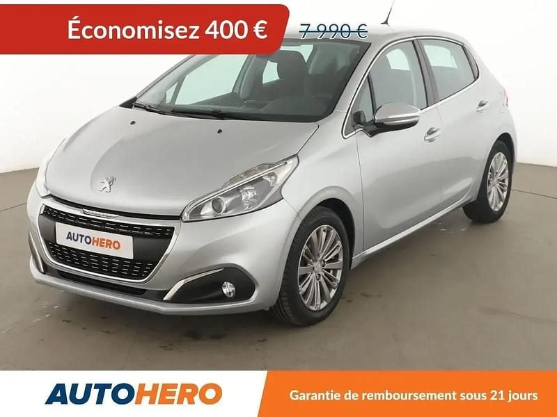 Gris Utilisé 2017 Peugeot 208 Allure Citadine | 7 390 € (Prix juste) - Image 1/2