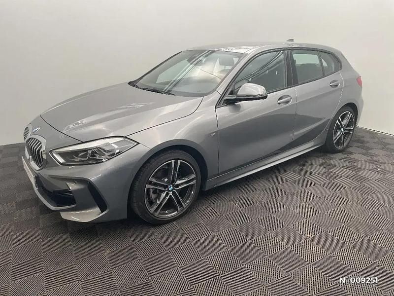 Gris Utilisé 2023 BMW 118 M Sport Citadine | 29 990 € (Prix juste) - Image 1/4