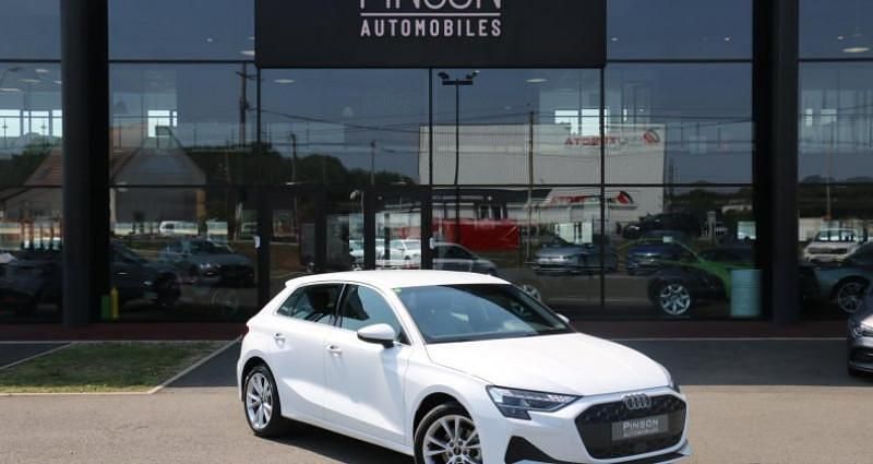 Utilisé 2024 Audi A3 Sportback Advanced Citadine | 28 900 € (Prix juste) - Image 1/4
