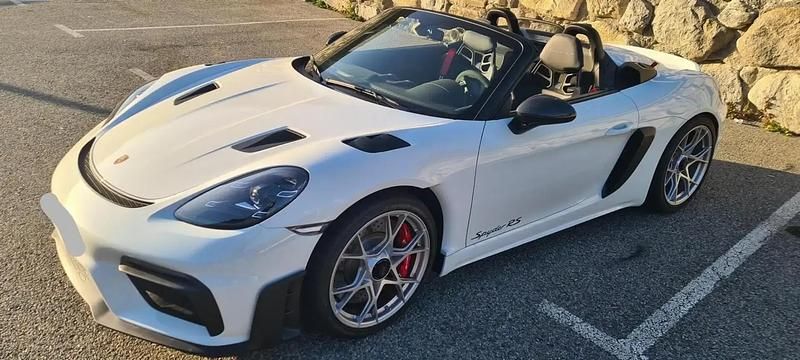 Blanc Nouvelle 2024 Porsche 718 Spyder Cabriolet | 154 900 € - Image 1/4