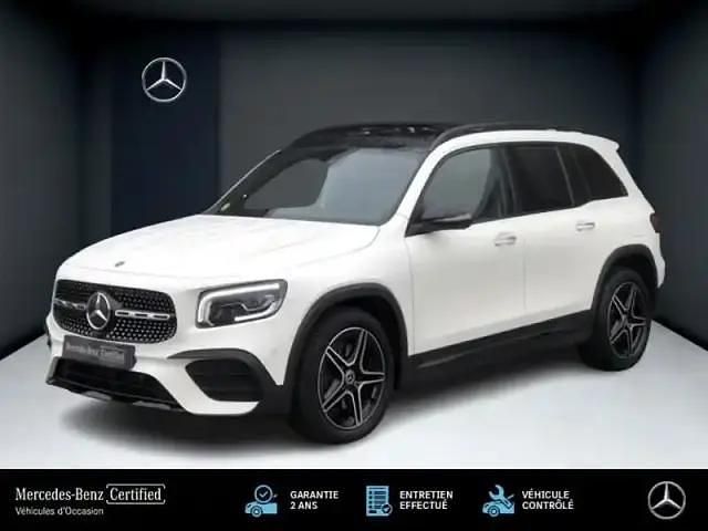 Blanc Occasion 2023 Mercedes GLB220 AMG line SUV | 48 890 € - Image 1/4
