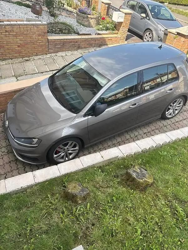 Utilisé 2017 VW Golf VII Comfortline Berline | 9 500 € - Image 1/4