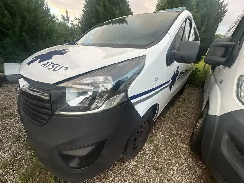 Utilisé 2015 Opel Vivaro Van | 6 000 € (Super prix) - Image 1/4