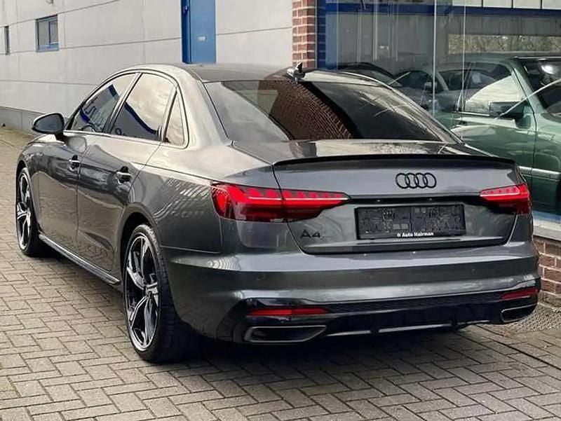 Occasion Audi A4 S-Line 150 ch (110 kW) 2024 Gris Berline