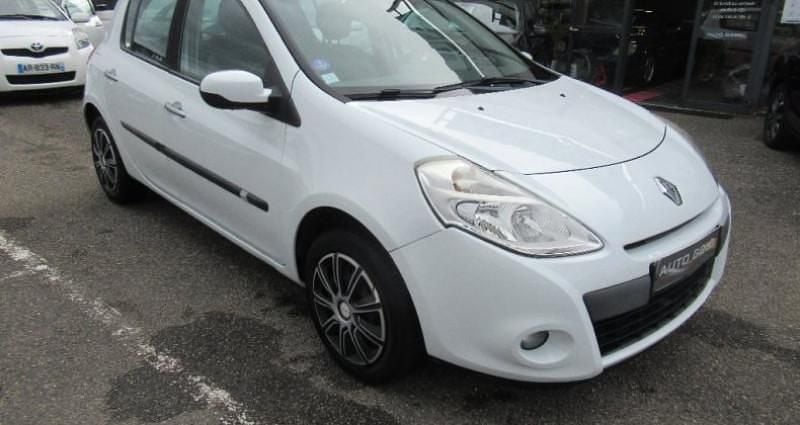 Occasion Renault Clio III Expression 75 ch (55 kW) 2011 Citadine