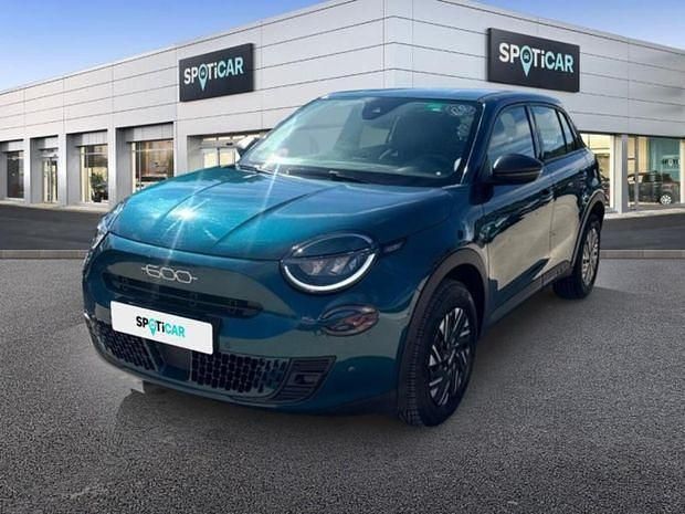 Rouge Utilisé 2024 Fiat 600 | 21 489 € (Prix juste) - Image 1/4